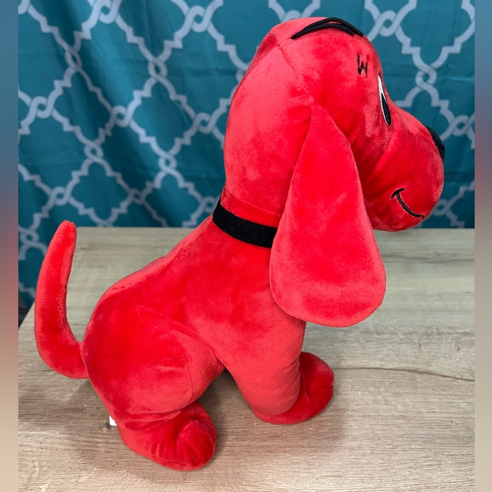Clifford The Big Red Dog Plush - Picture 4 of 10